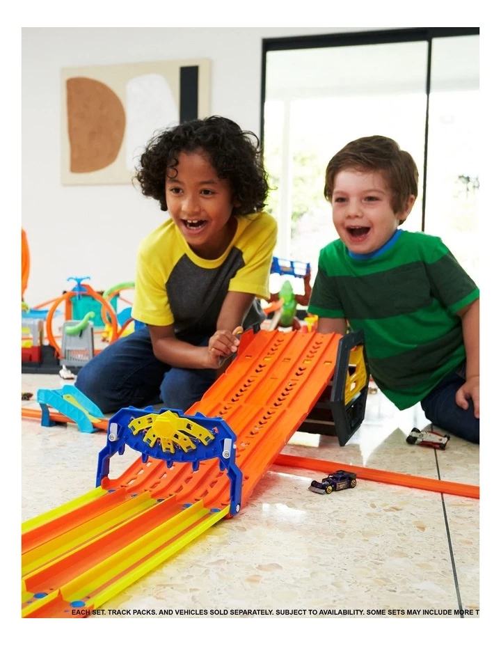 Matchbox Massive Loop Mayhem Track Set 5 Matchbox Massive Loop Mayhem Track Set - Image 5